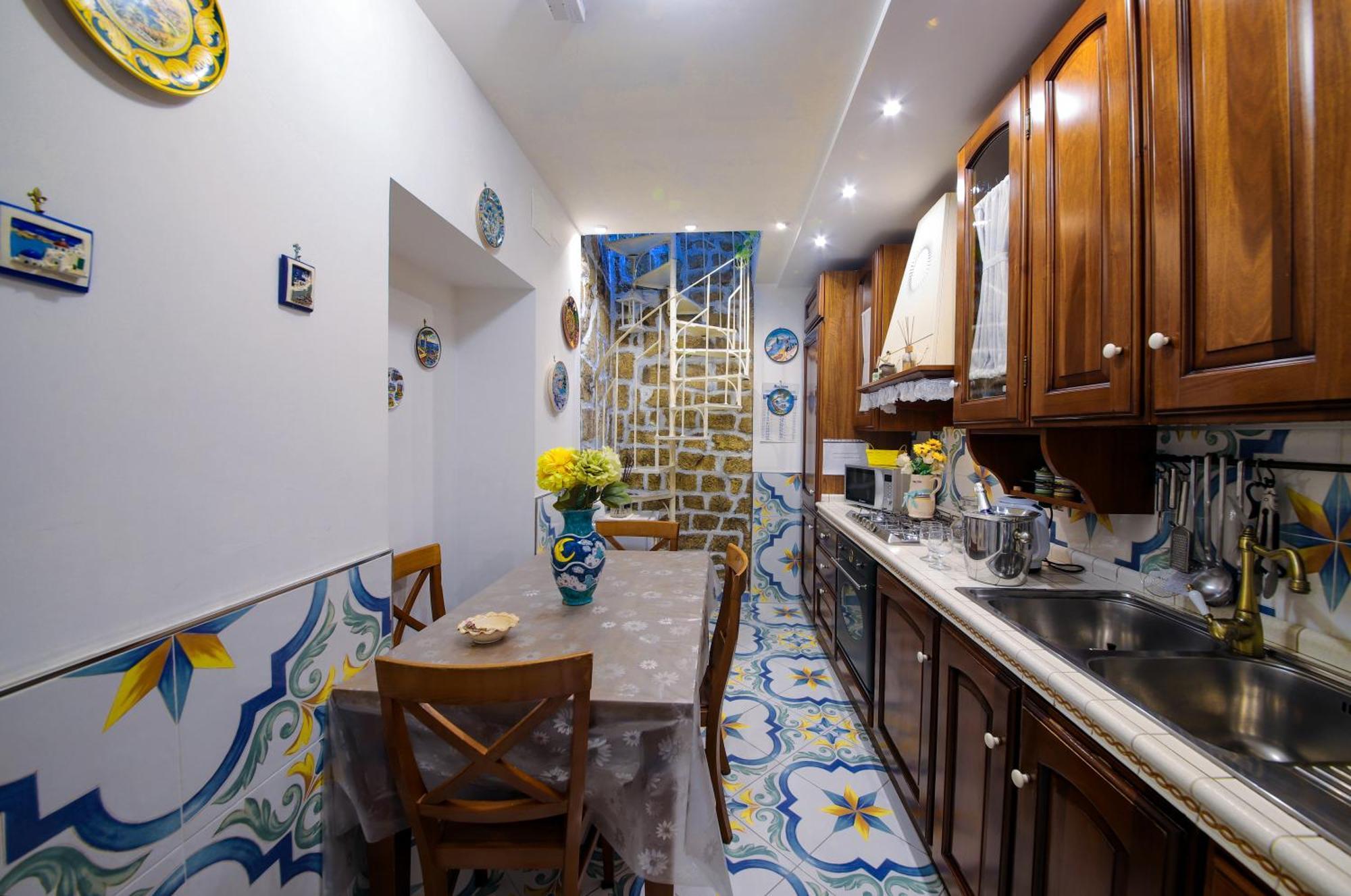 Giallo Napoletano Home Napoli Exterior foto