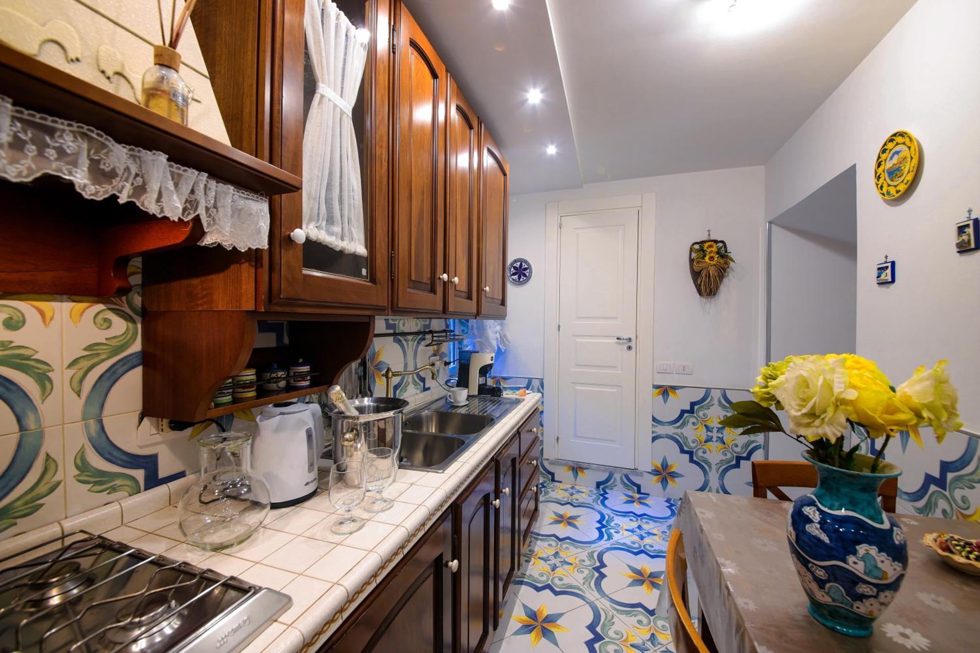 Giallo Napoletano Home Napoli Exterior foto