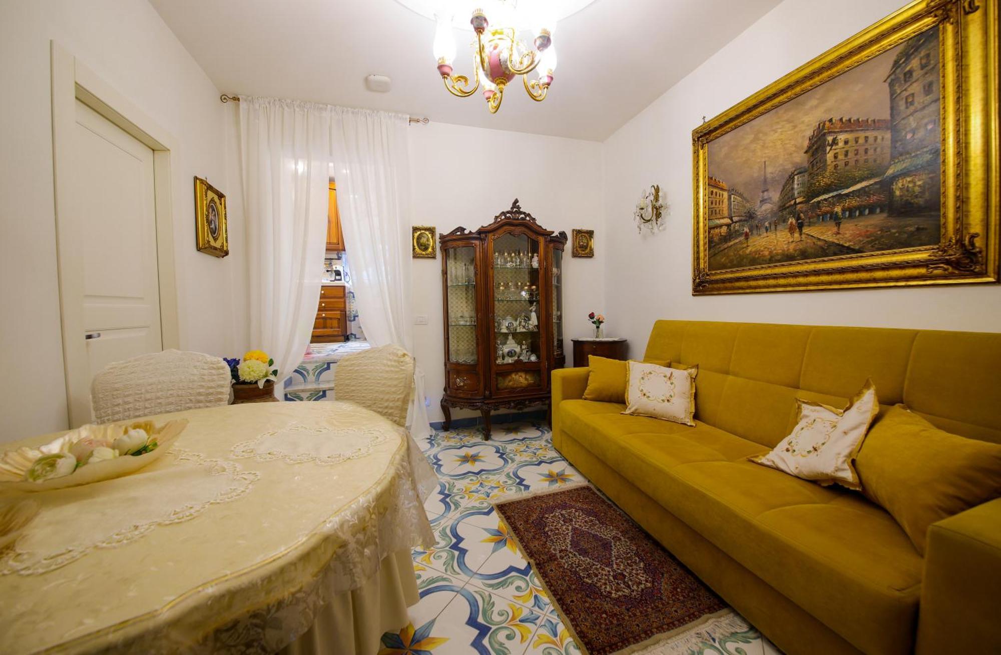Giallo Napoletano Home Napoli Exterior foto