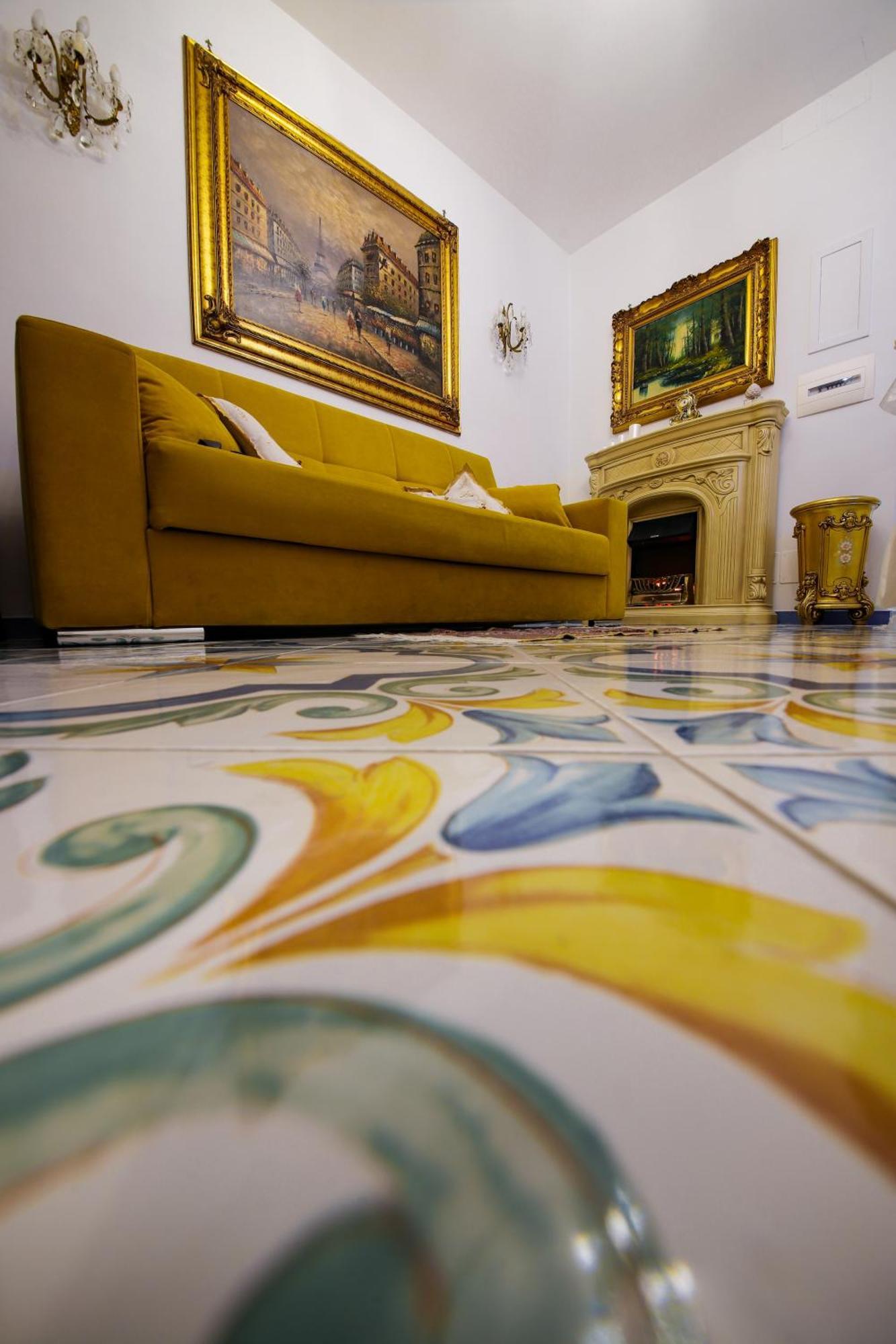 Giallo Napoletano Home Napoli Exterior foto